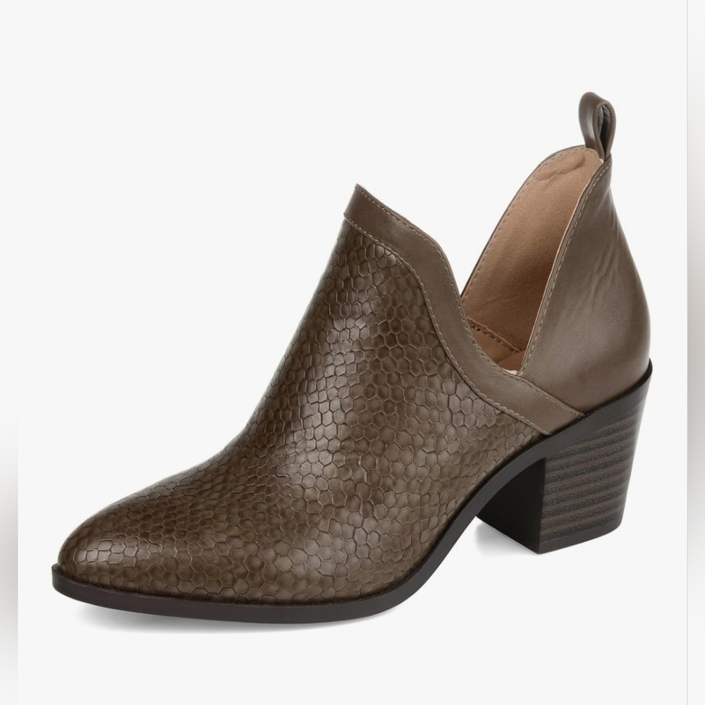 Journee Collection Women's Terri Block Heel Booties Size 5.5M